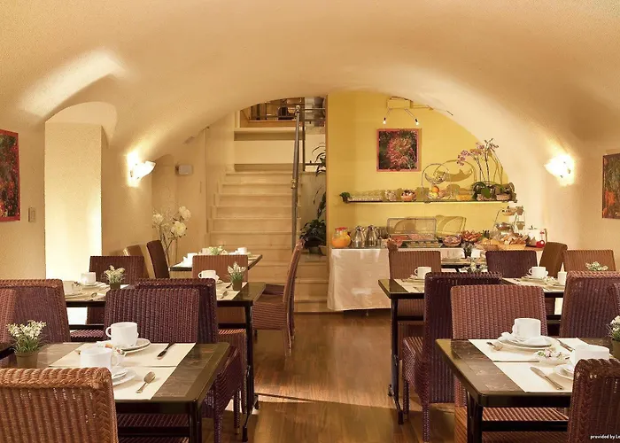 Western Anjou Lafayette 3* Париж