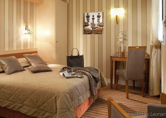 Western Anjou Lafayette 3* Париж