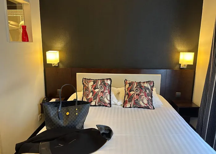 Western Anjou Lafayette 3*